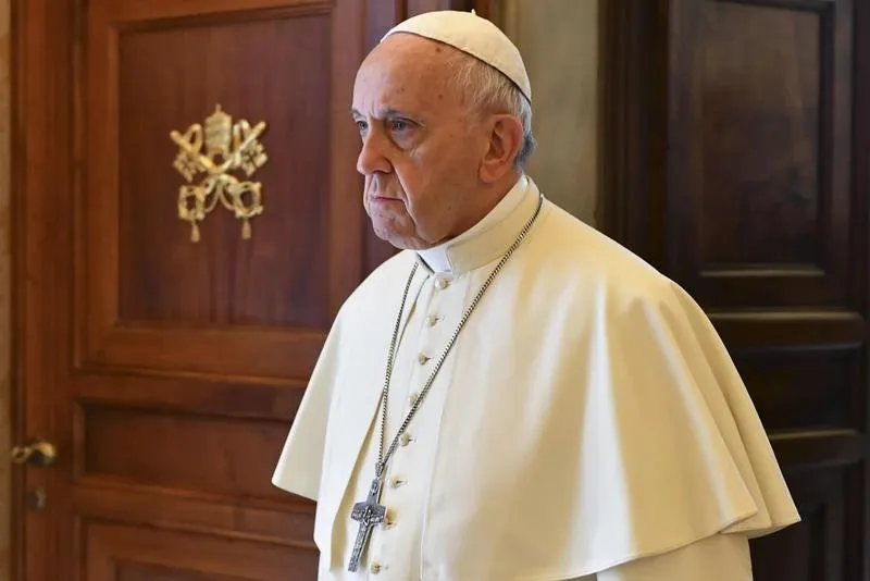 Jak osiągnąć godność kardynała: poznaj wymagania, proces i tajemnice nominacji w Kościele katolickim