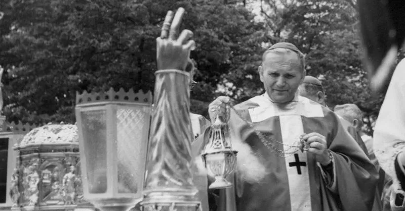Niezwykła droga Karola Wojtyły: Kiedy stał się biskupem i co warto o tym wiedzieć?