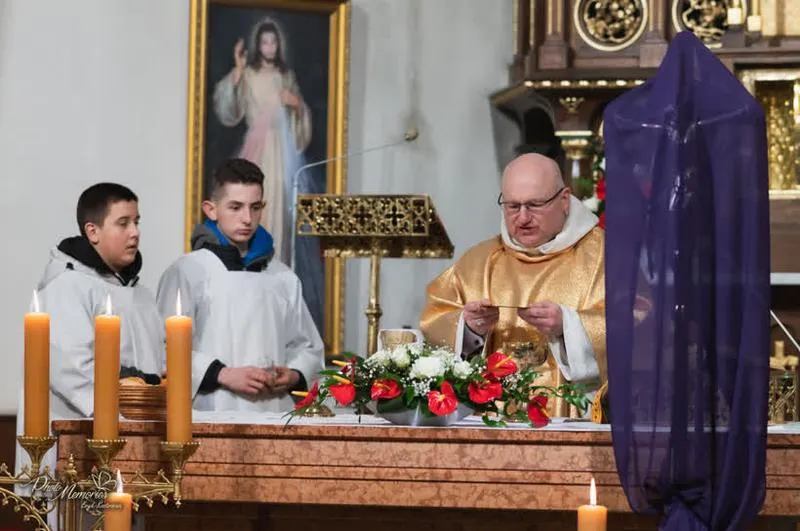 Godzina Mszy w parafii