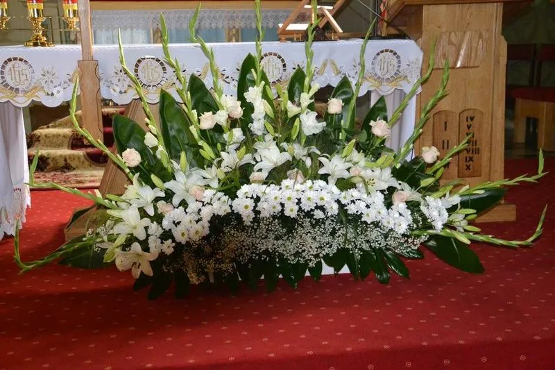 Kwiaty na ołtarz