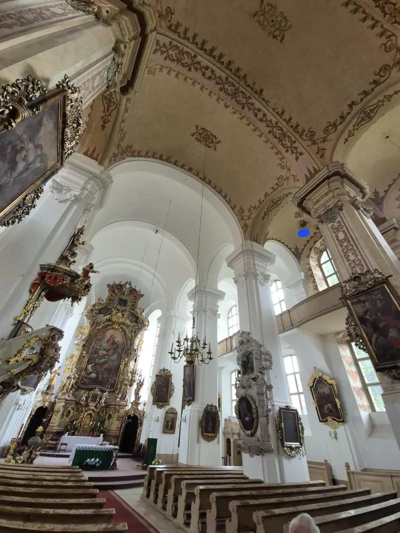 Relacje z hierarchią kościelną