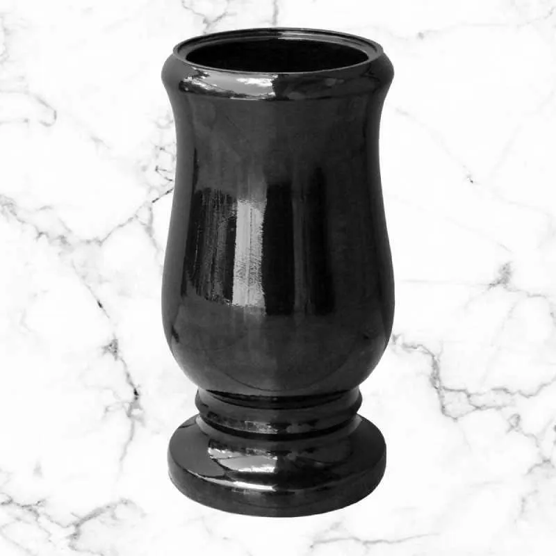 Trwały wazon na grób