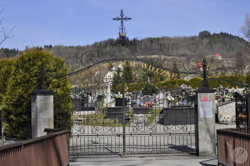 Utrzymanie porządku i estetyki cmentarza